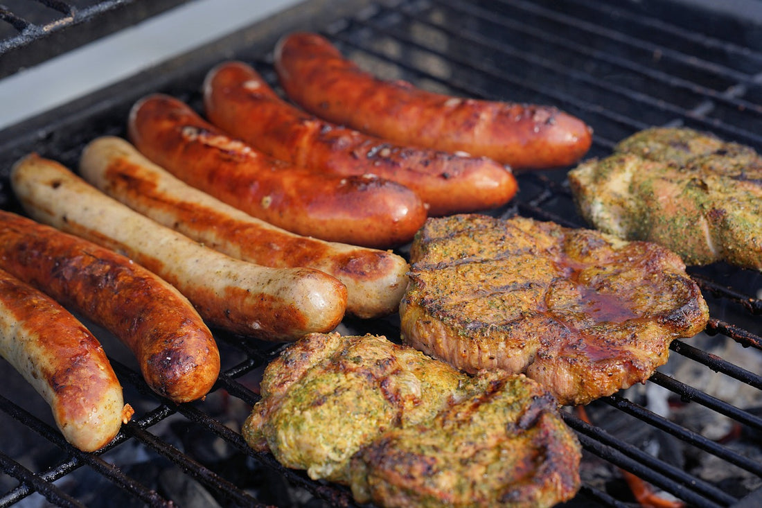 Comment faires des steaks hachées et des saucisses maison?