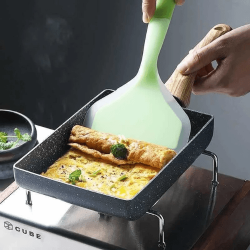 Bobikuke Poêle Omelette Japonaise, Tamagoyaki Poêle Rectangulaire en  Aluminium Antiadhésive, Poêle à Frire avec Spatule en Silicone (Noir) :  : Cuisine et Maison